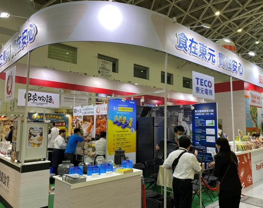 （東元首度以馬達及變頻商用冰箱，與東元集團餐飲事業攜手參加2020高雄國際食品展，也展出多種應用于食品機械設備的不鏽鋼馬達、鑄鐵殼馬達及單相鐵板殼馬達。圖／東元集團提供）
